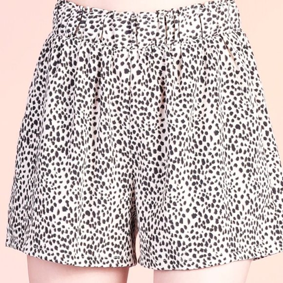 Tyche | Women’s | Micro Cheetah Mini Ruffle Pocketed Shorts | Size: Small - Picture 6 of 7